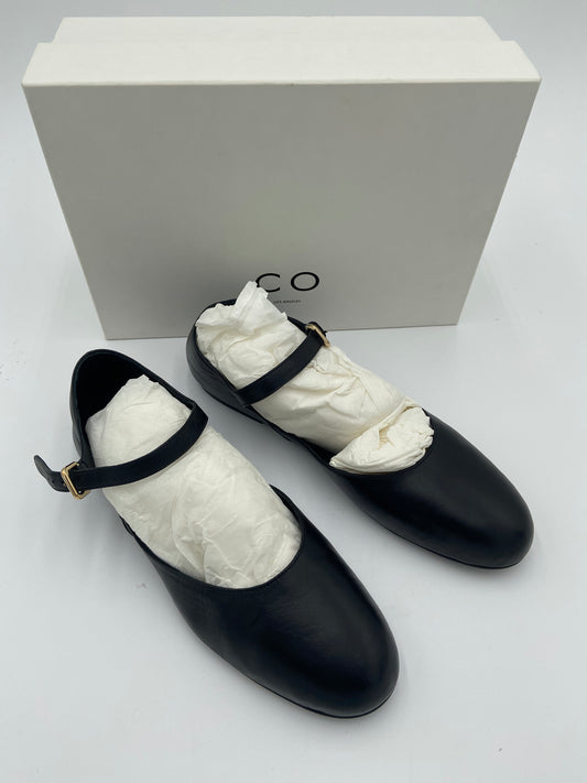 Co. Round Toe D'Orsay Flat in Black size 39.5