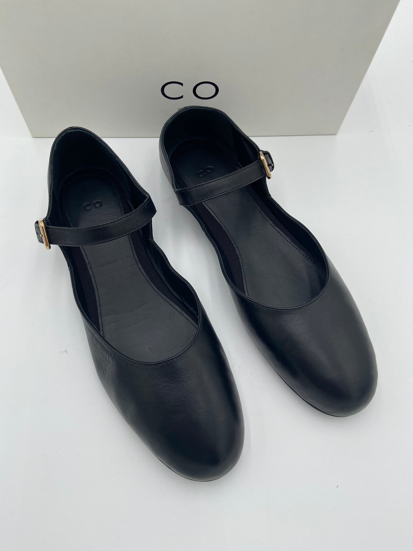 Co. Round Toe D'Orsay Flat in Black size 39.5