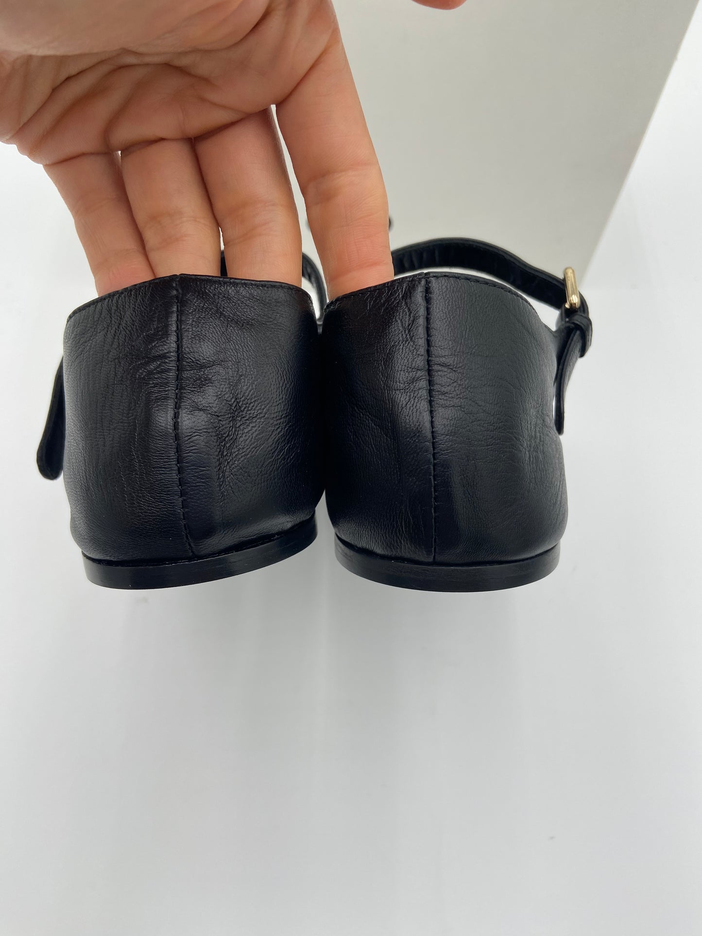 Co. Round Toe D'Orsay Flat in Black size 39.5