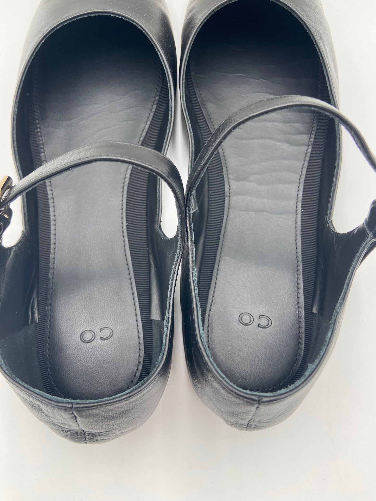 Co. Round Toe D'Orsay Flat in Black size 39.5