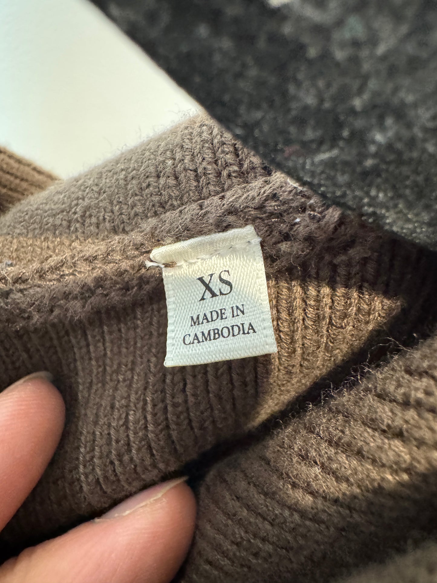Alo Scholar Hooded Sweater in Espresso size XS