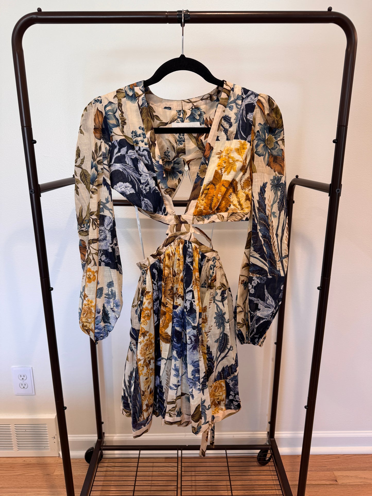 Zimmermann Aliane Cut Out Short Dress size 0 US 4