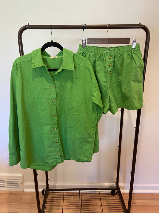 Donni Pop Shirt In Matcha with Matching Shorts size S
