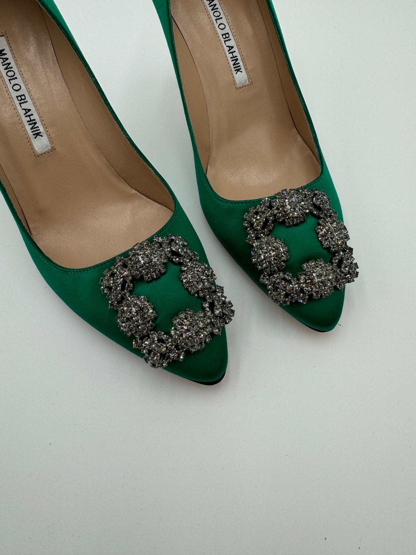 MANOLO BLAHNIK Green Satin Hangisi Pointed Toe Pumps 90mm size 37.5