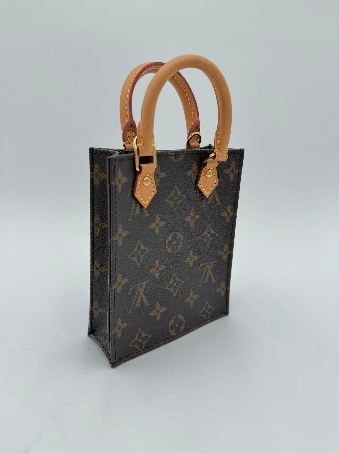 Louis Vuitton Monogram Petit Sac Plat