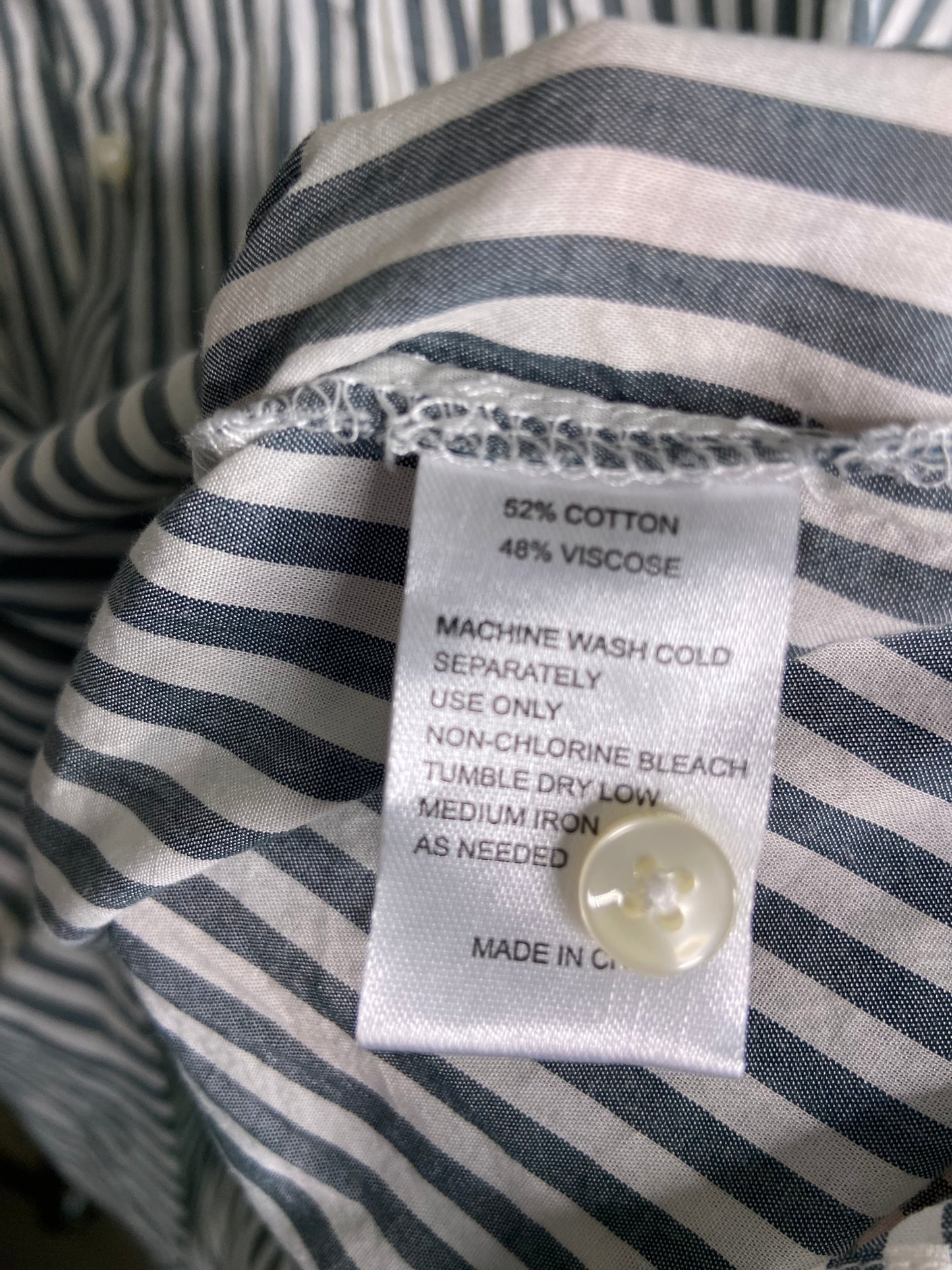 Trovata Birds of Paradis Marianne B Ruffle Sleeve Shirt size S