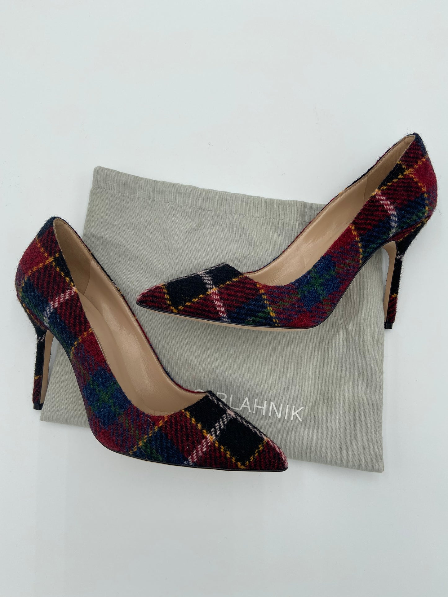 Manolo Blahnik BB 105 Check Wool Pumps size 36.5