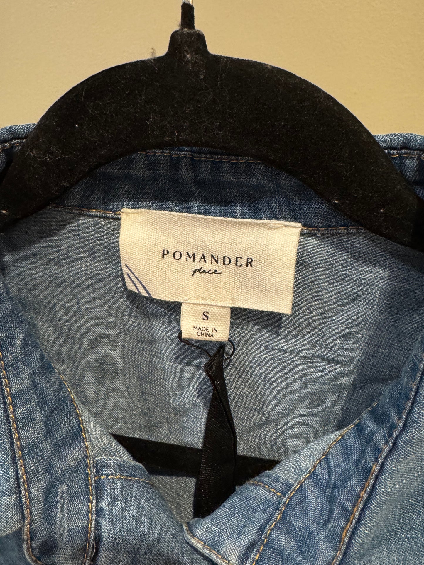 Pomander Place Ashlen Sleeveless Chambray Denim Top size S