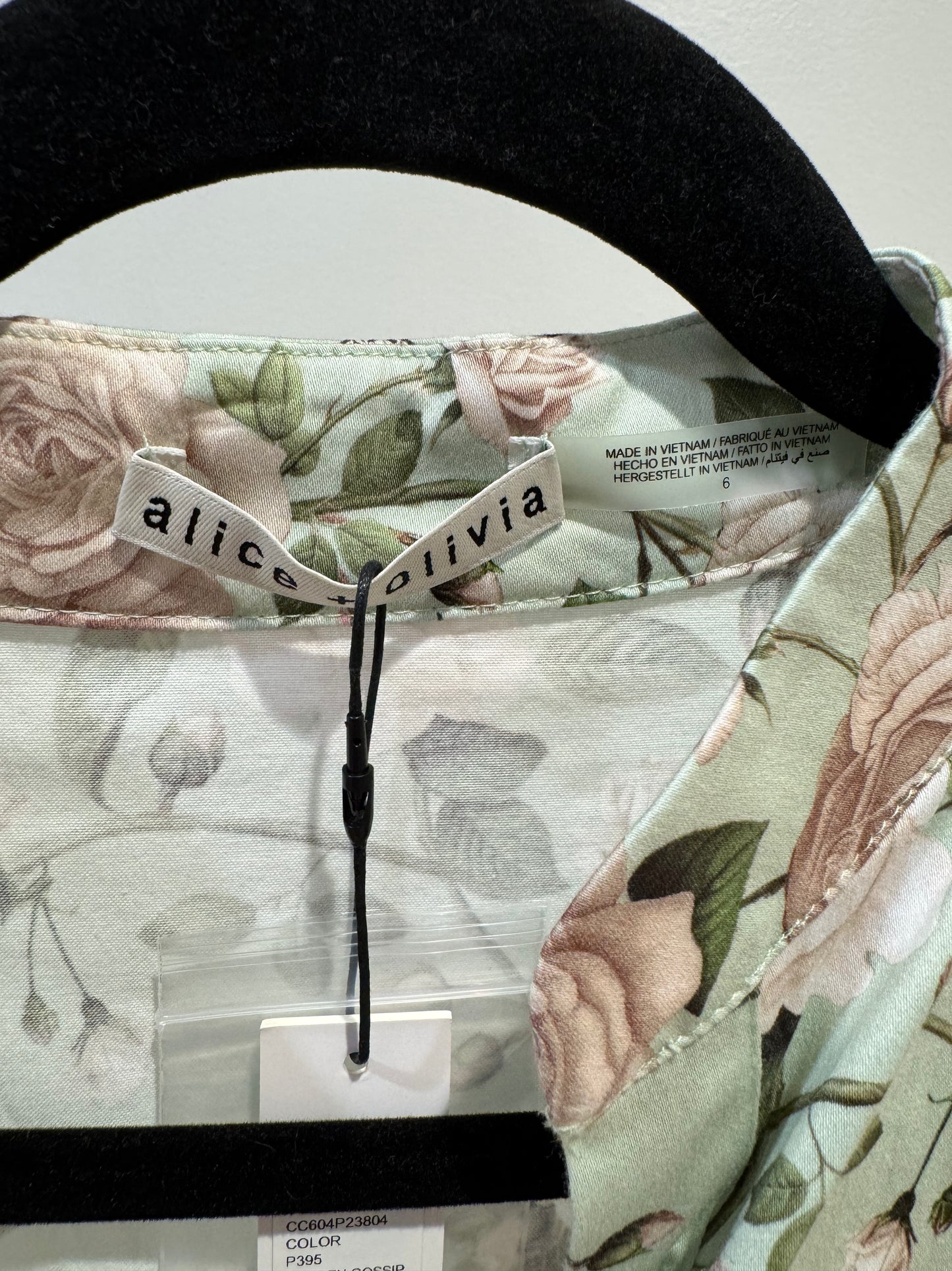 Alice and Olivia Lucy Romper in Garden Gossip Light Sage size 6