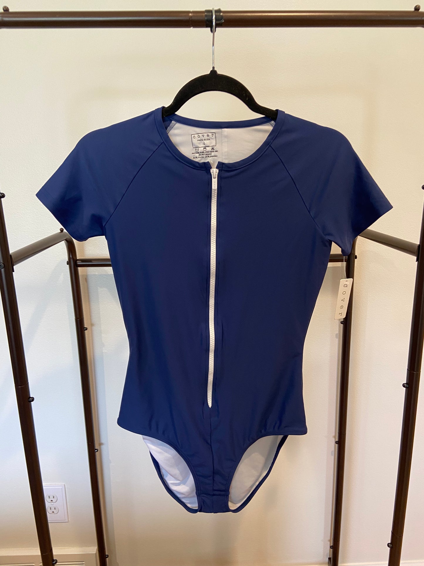 Cover Short-Sleeved Swimsuit size S