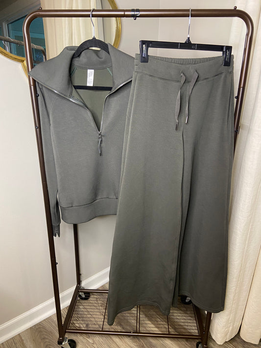 Spanx Air Essentials Half Zip and Pants size S/M