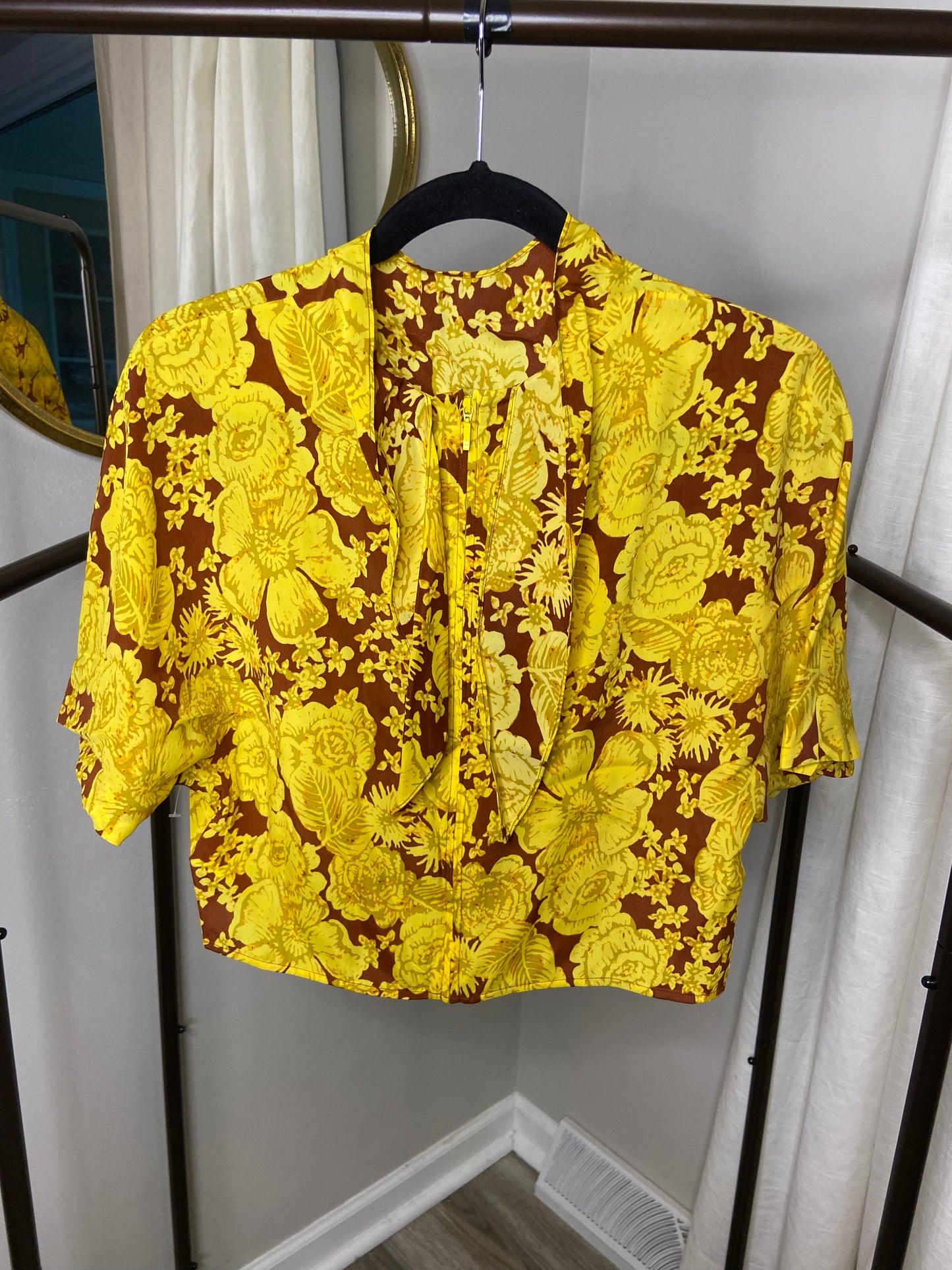 Diane Von Furstenberg Olympia Floral Chiffon Top size XS