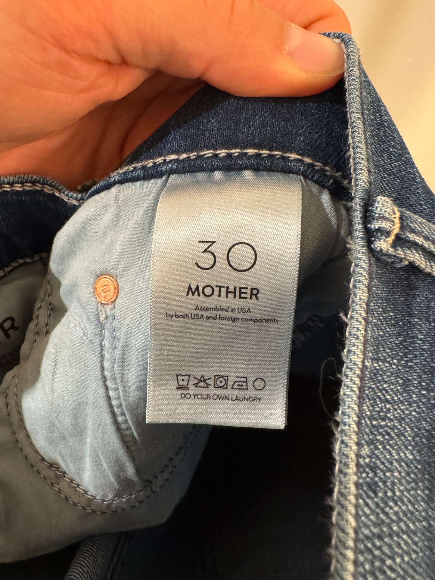 Mother The Down Low Weekender Heel in High Tide Wash size 30