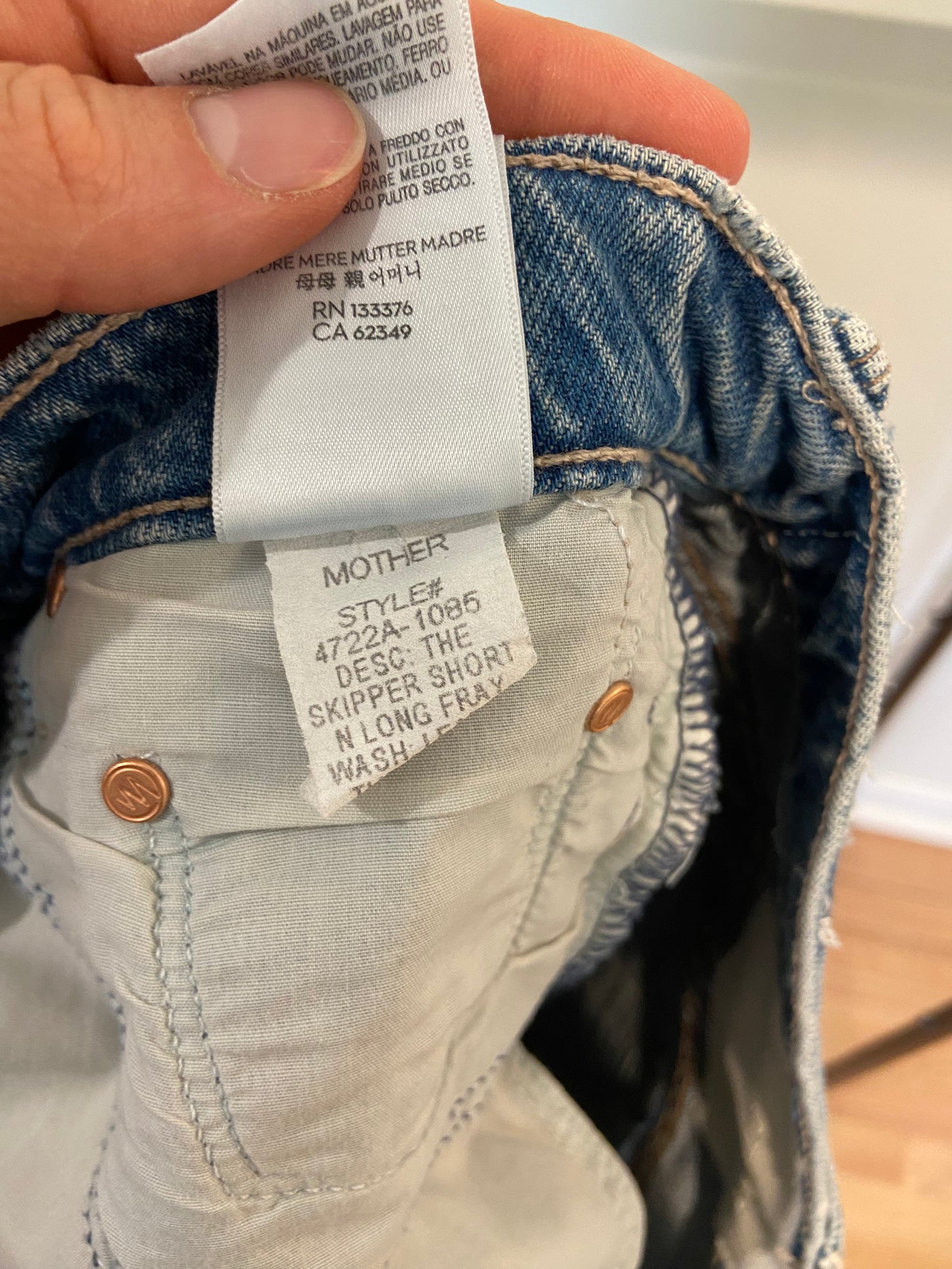 Mother The Skipper Short N Long Fray Jean Shorts size 26
