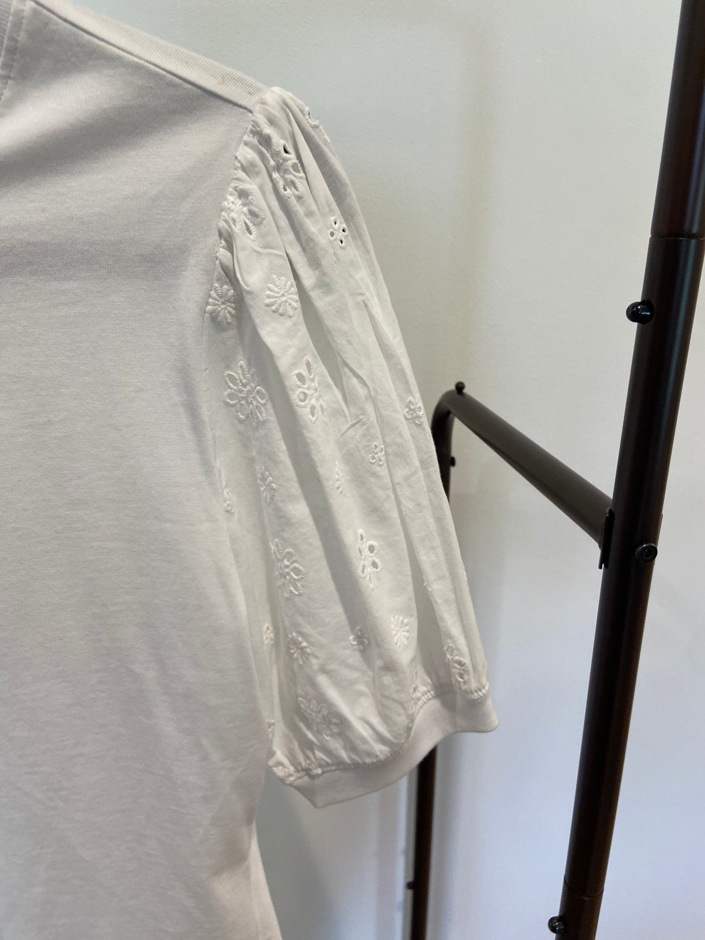 Frame The Lace Sleeve Tee size M