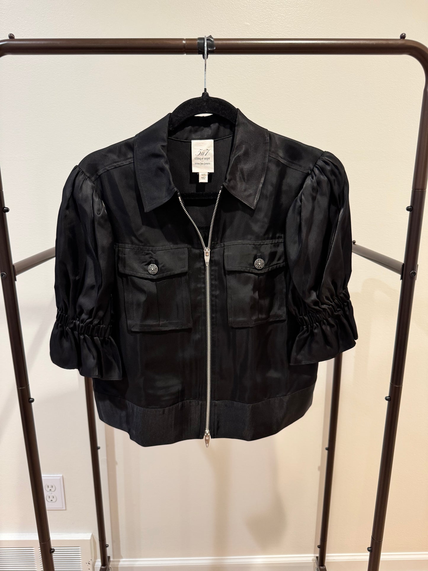 Cinq a Sept Ruffle Sleeve Jacket and Giles Cargo Joggers size XXS