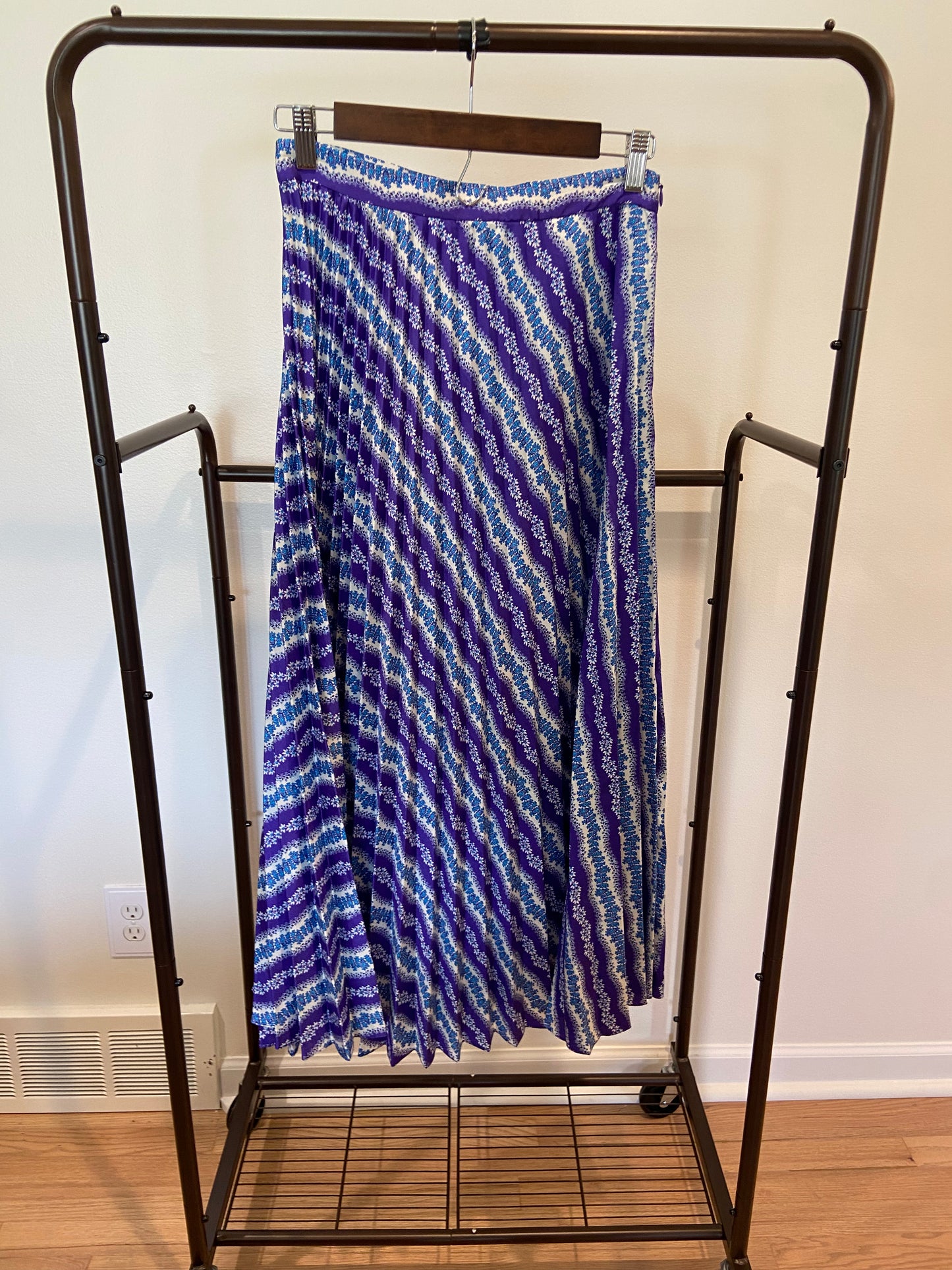 Sandro Peninsula Silk Top and Perona Stripe Pleated Skirt size 38 US 8