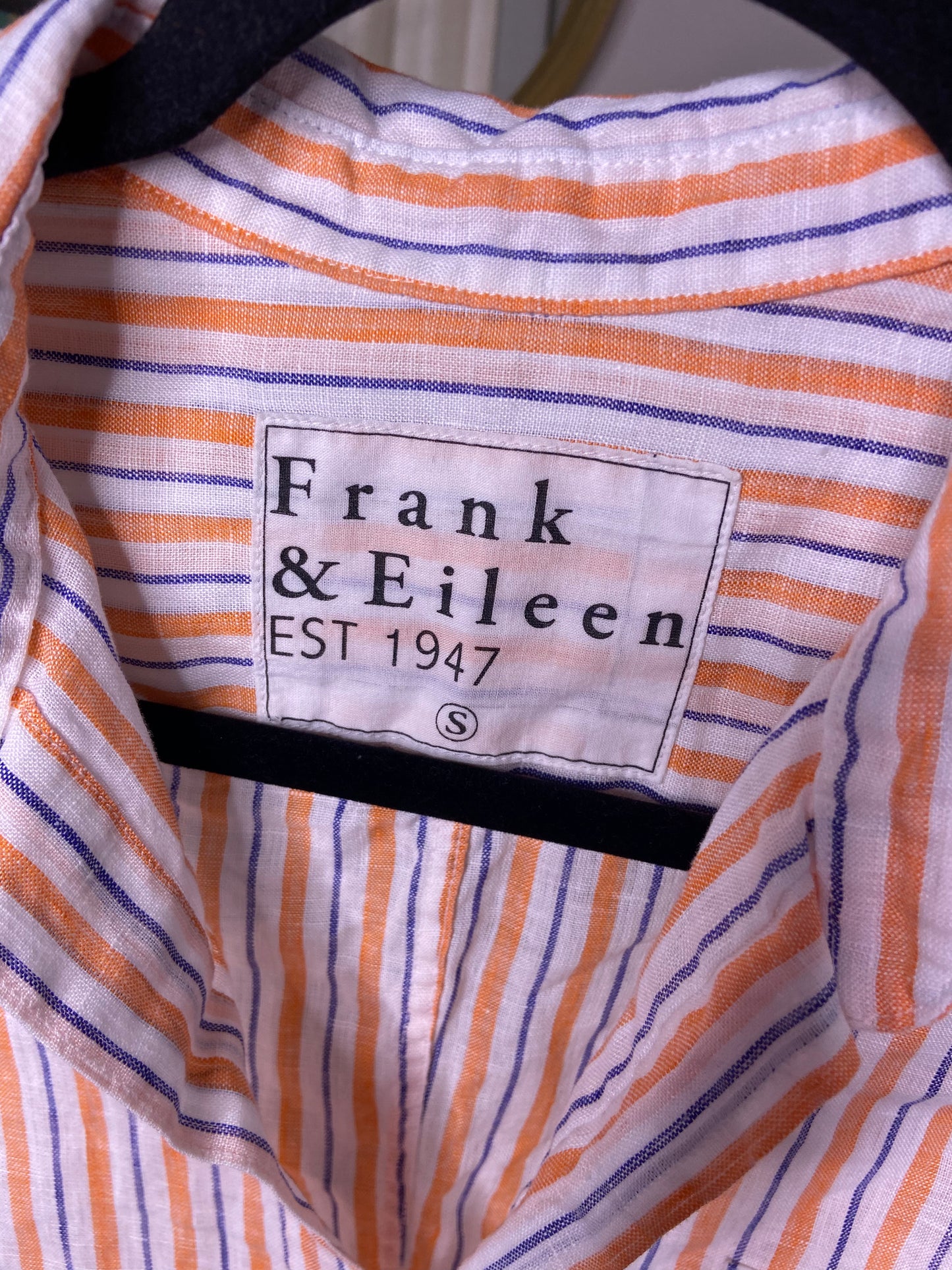 Frank and Eileen Barry Linen Button Down Shirt size S