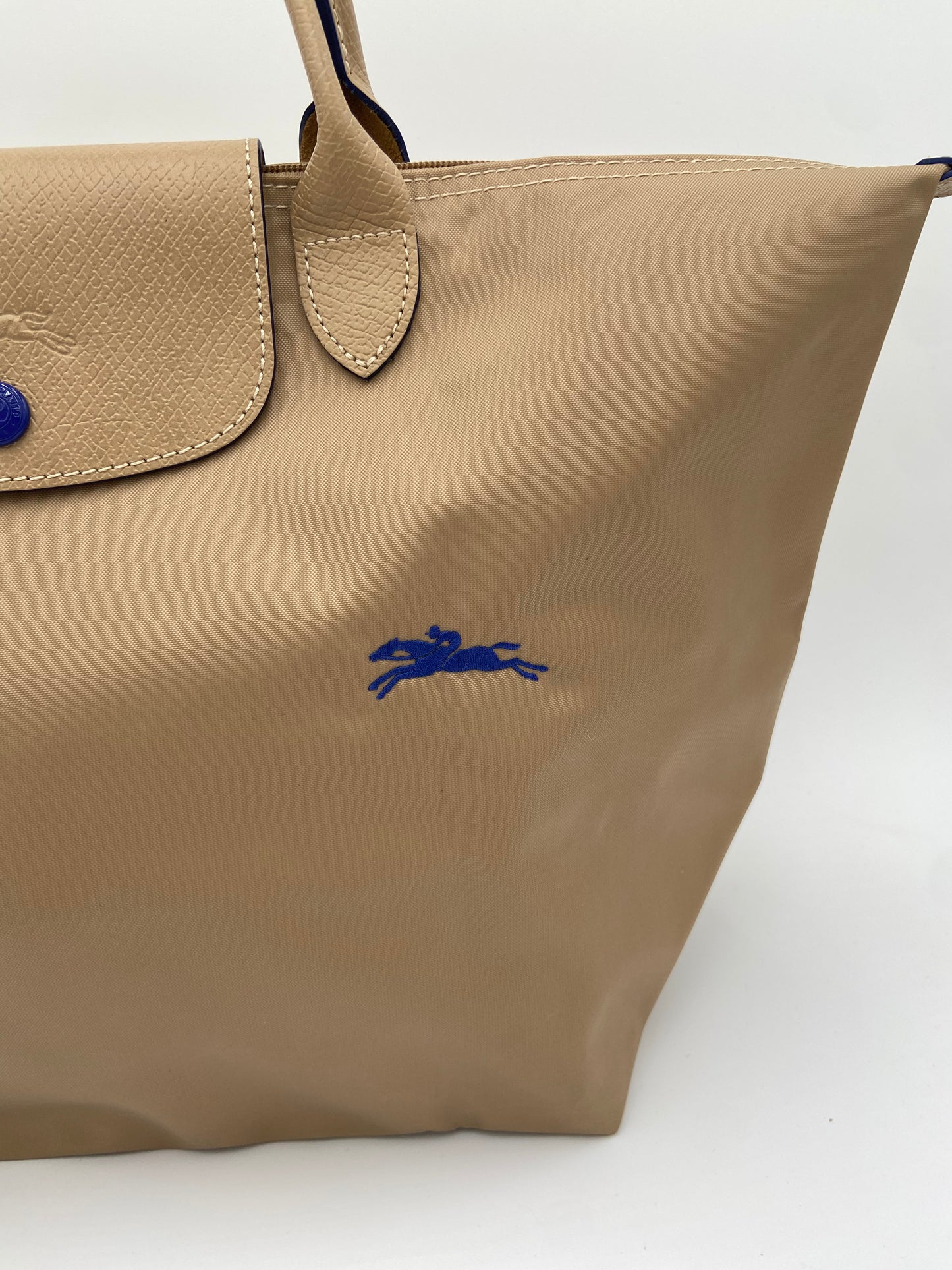 Longhcamp Le Pliage Medium Tote in Khaki