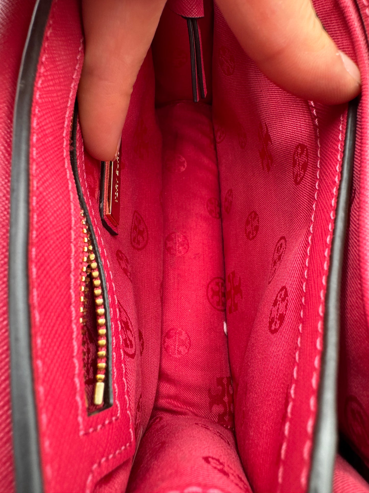 Tory Burch Robinson Convertible Shoulder Bag Purse