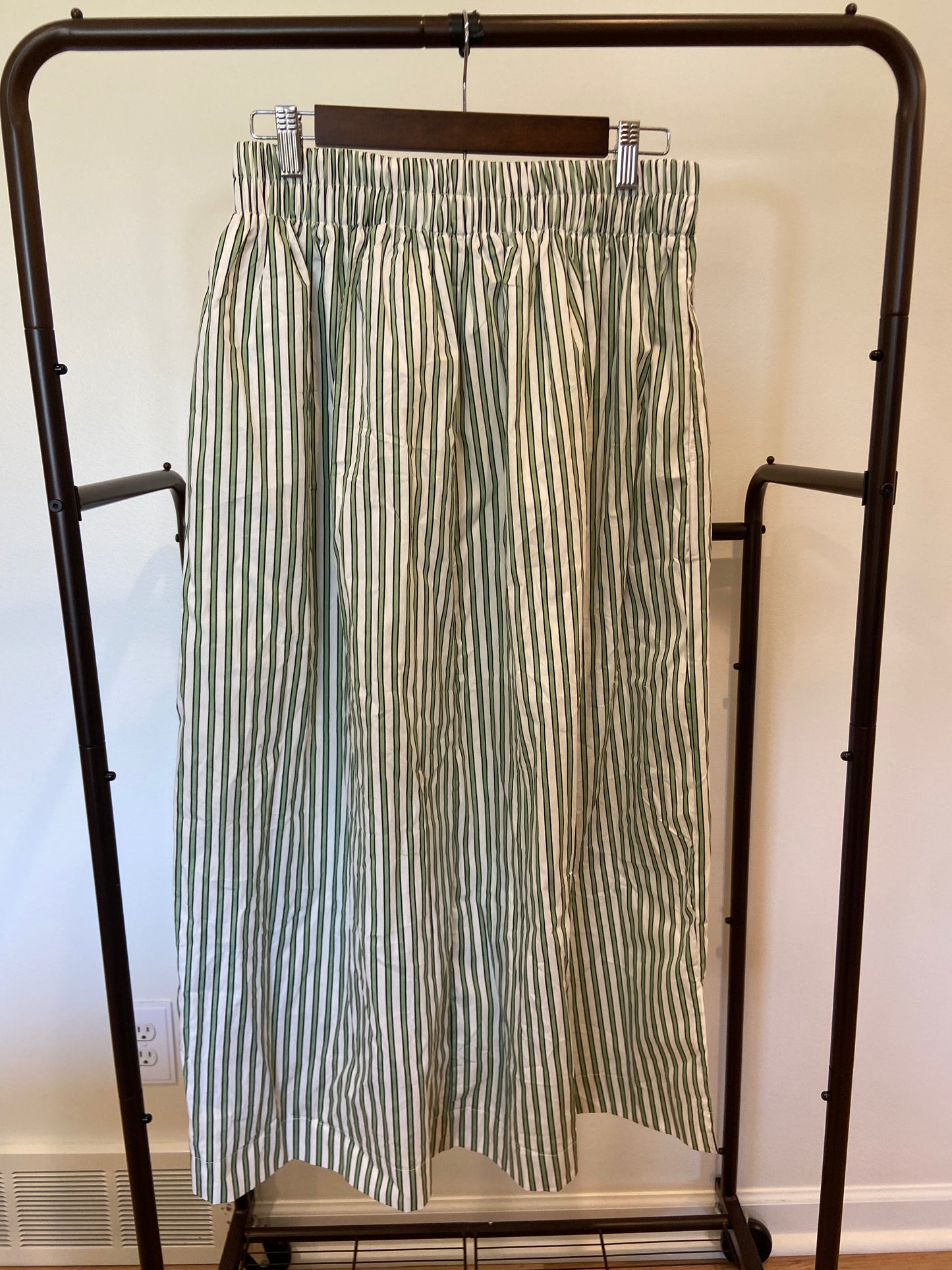 Glam Green Stripe Baloon Top with Matching Midi Skirt size M