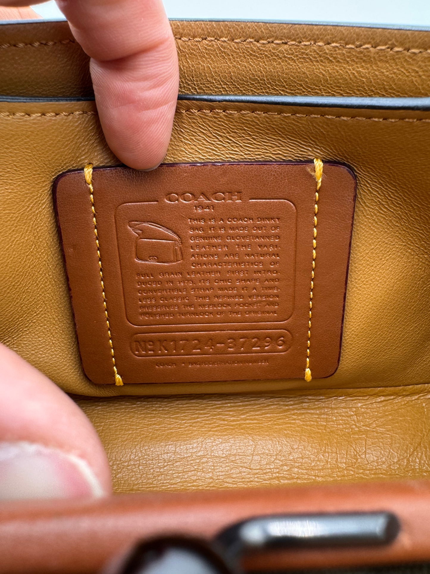 Coach Dinky Crossbody Bag Small Black / Honey