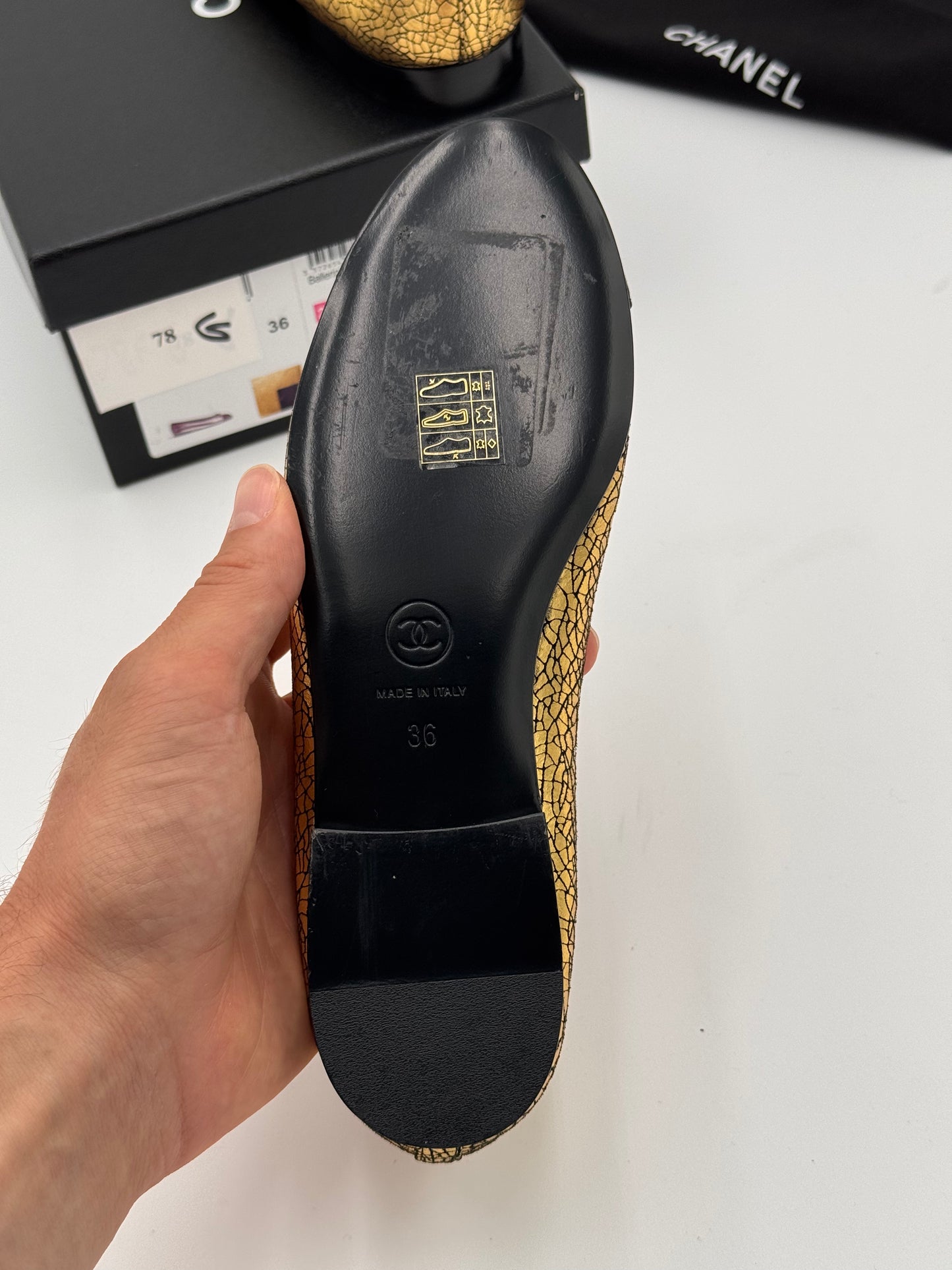 Chanel Cap Toe Ballerina Flats Shoes in Crumpled Lambskin Gold Black size 36