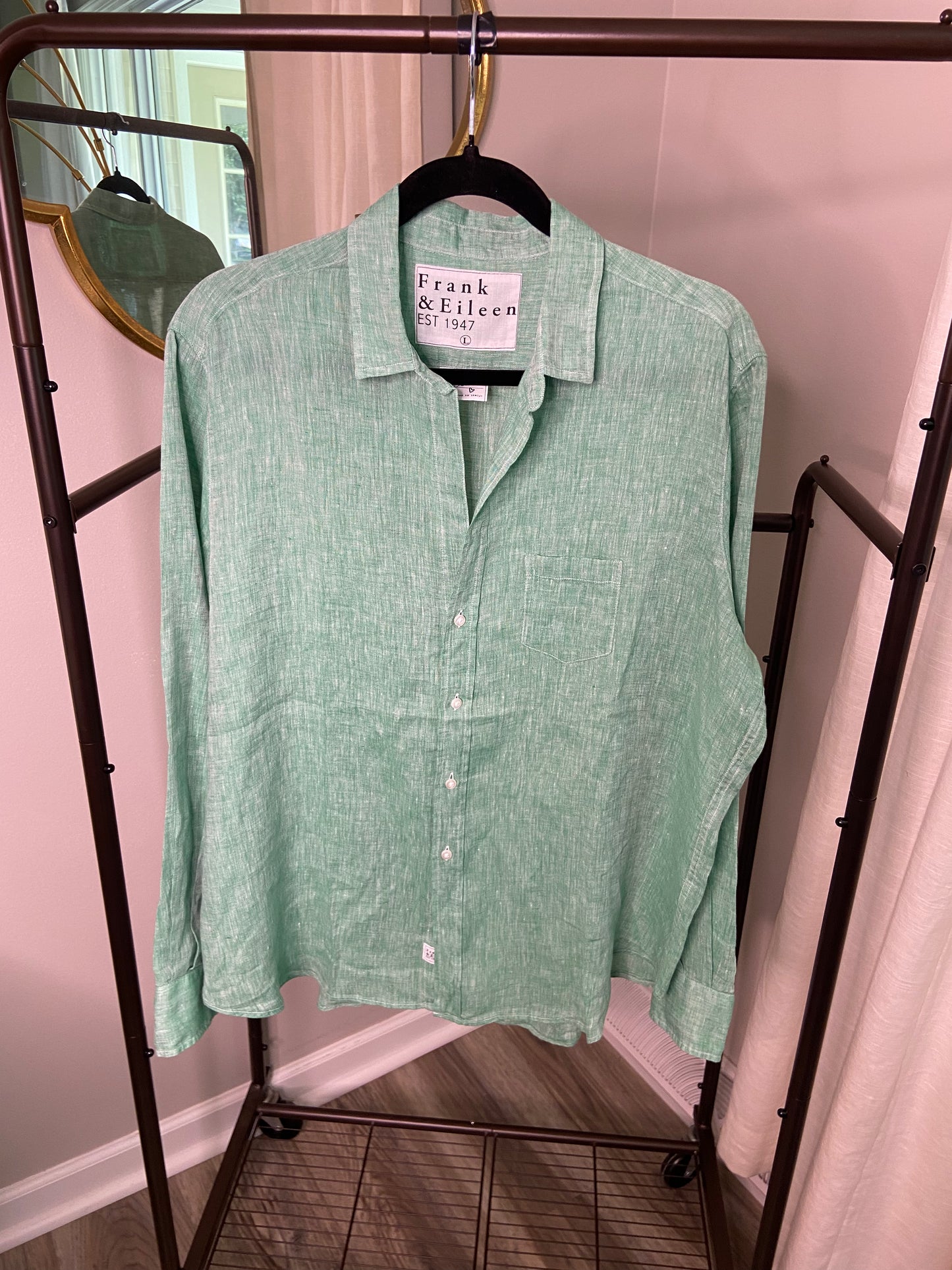 Frank and Eileen Italian Classic Linen Eileen Shirt size L