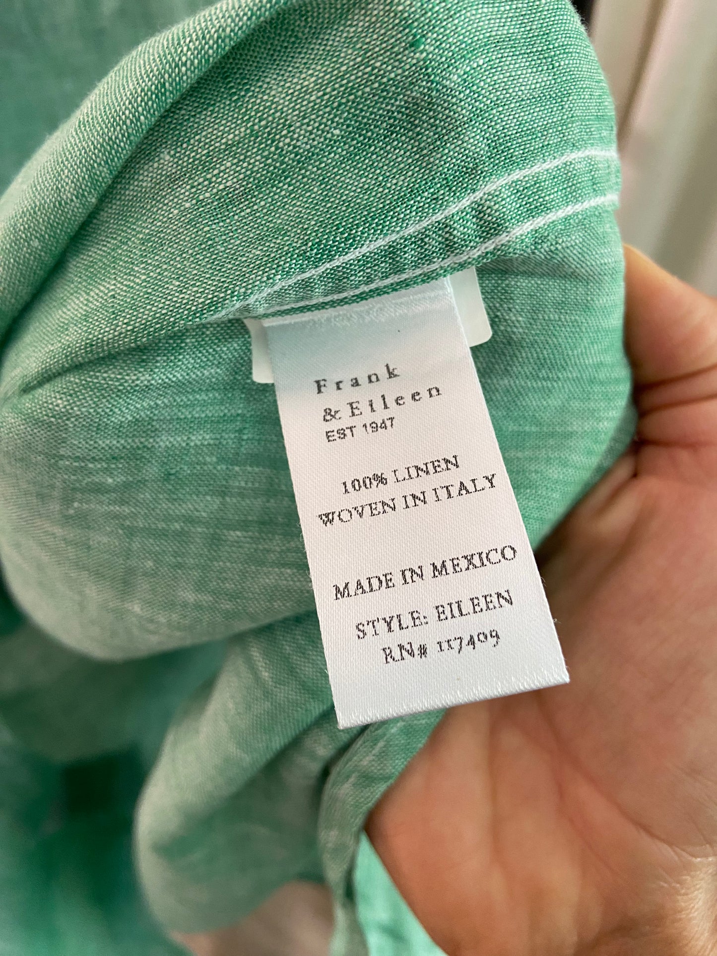 Frank and Eileen Italian Classic Linen Eileen Shirt size L
