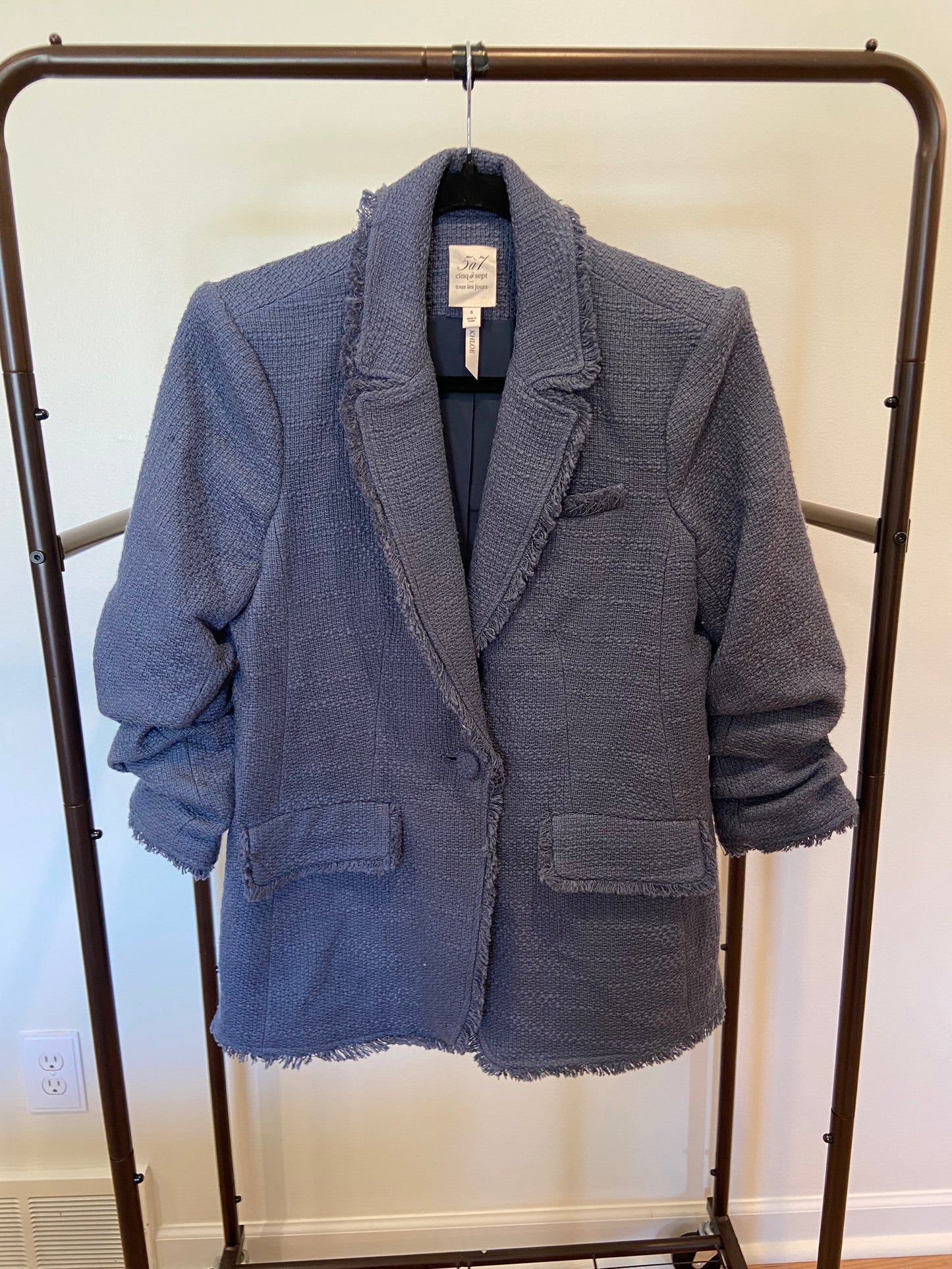Cinq a Sept Boucle Khloe Blazer size 6