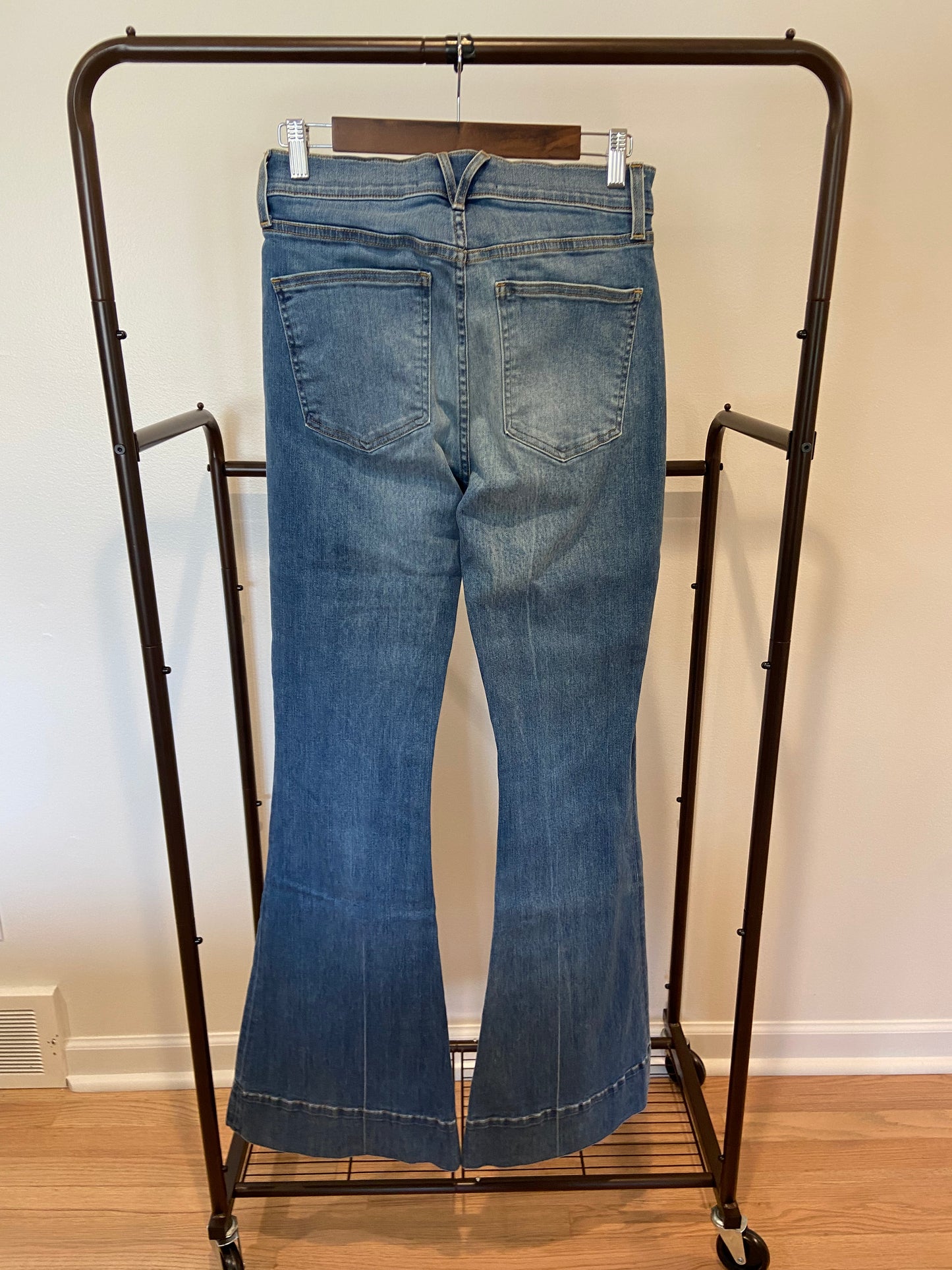 Veronica Beard Sheridan Exaggerated Flare High Rise Jeans size 29