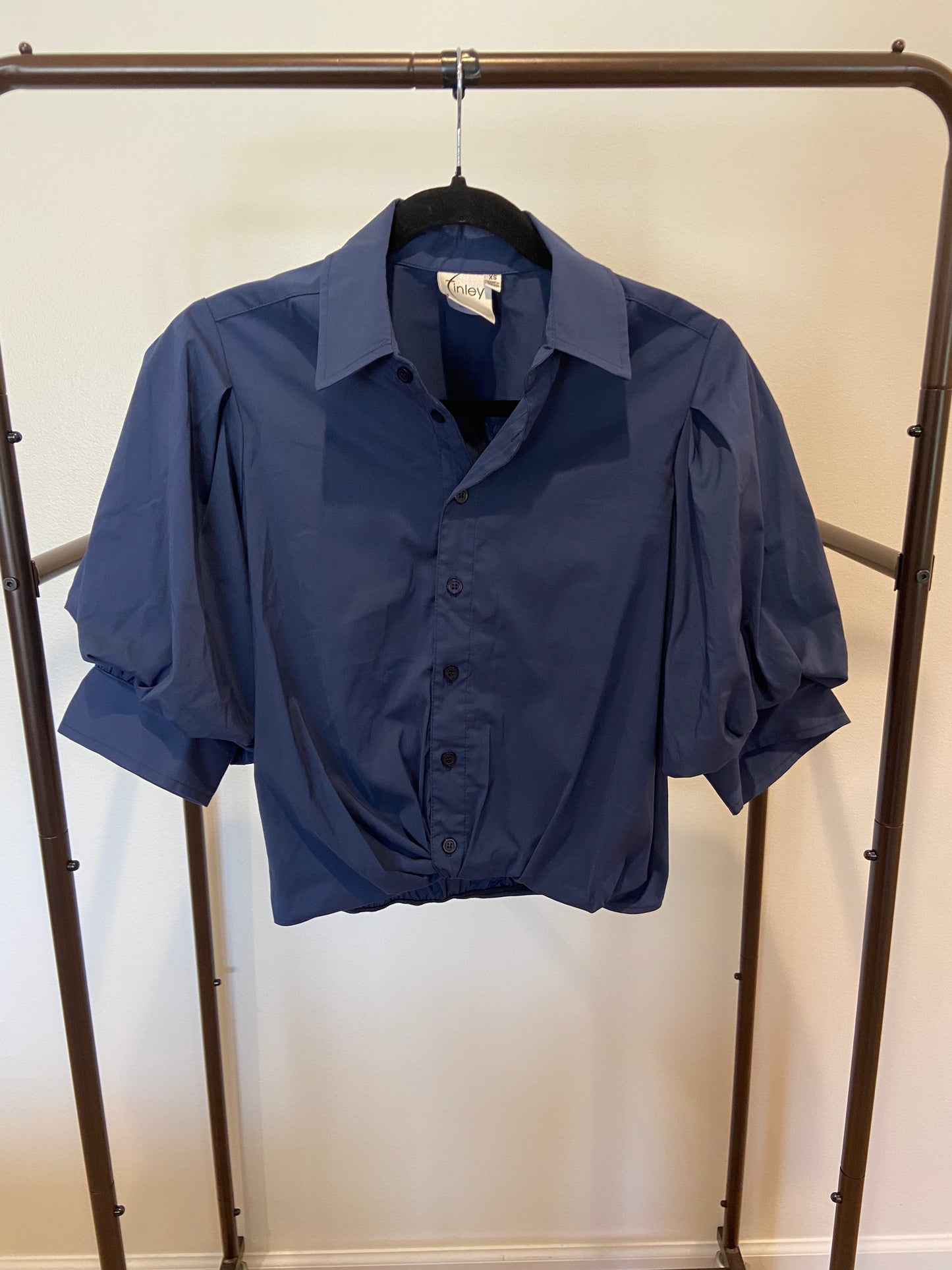 Finley Navy Popline Bomba Blouse size XS
