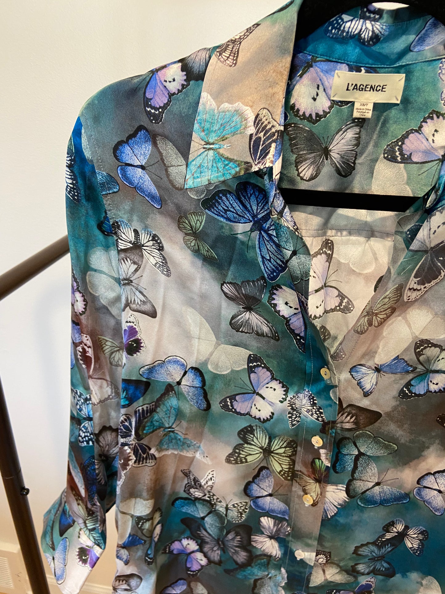 L'Agence Multi Cloud Butterfly Dani Silk Blouse size XS