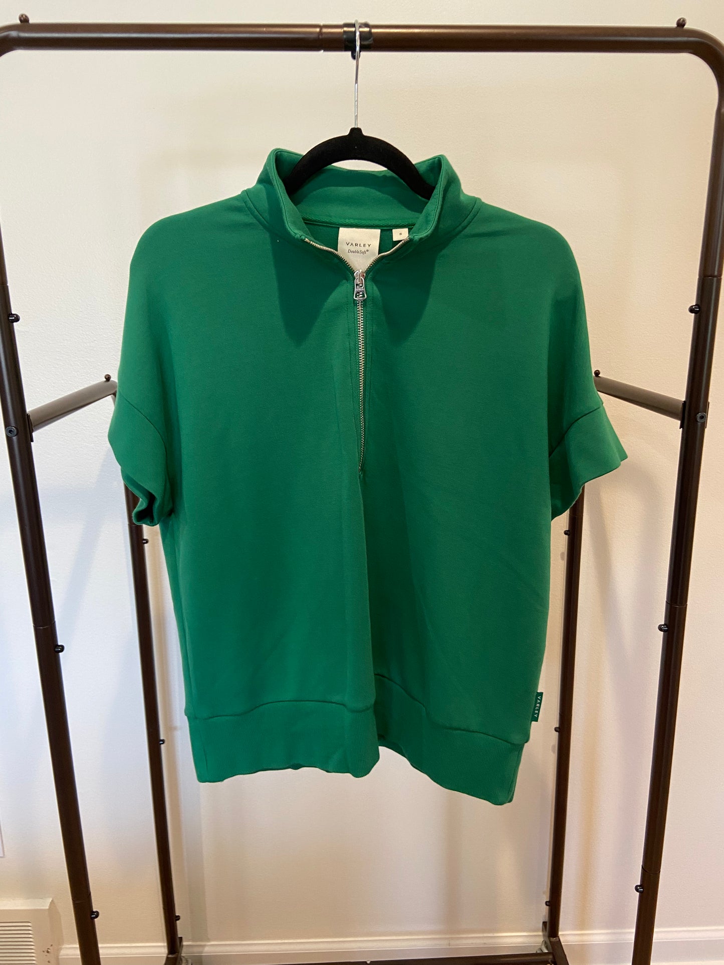 Varley Ritchie Short Sleeve Sweat with Atrium High Rise Short 4.5 size S
