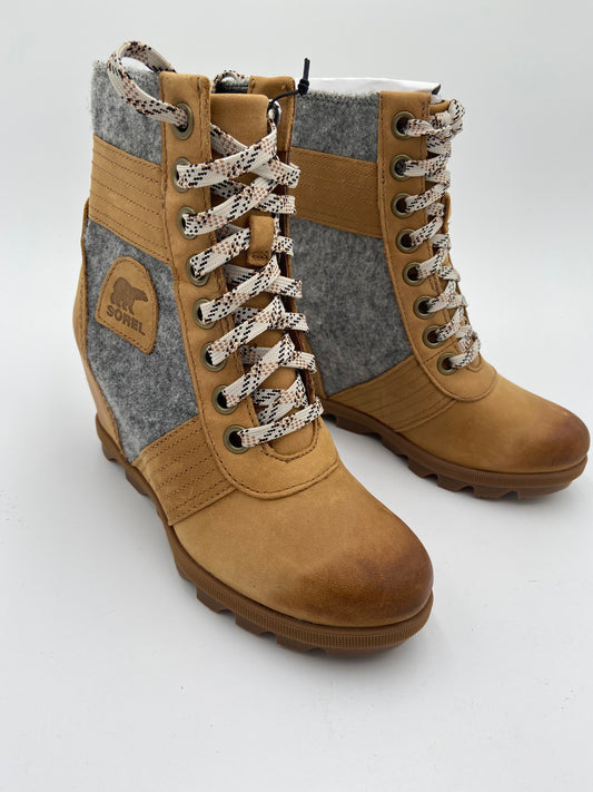 Sorel Lexie Wedge Boots size 5.5
