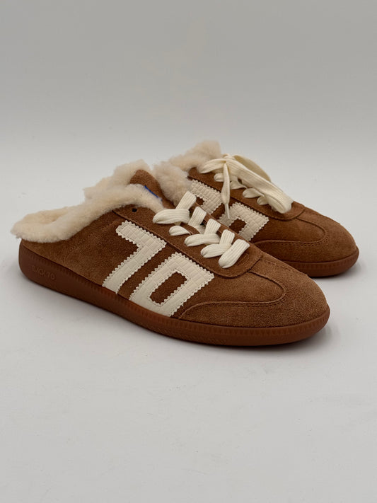 Back70 Easter Shearling Backless Sneakers in Tobacco size 39 US 8