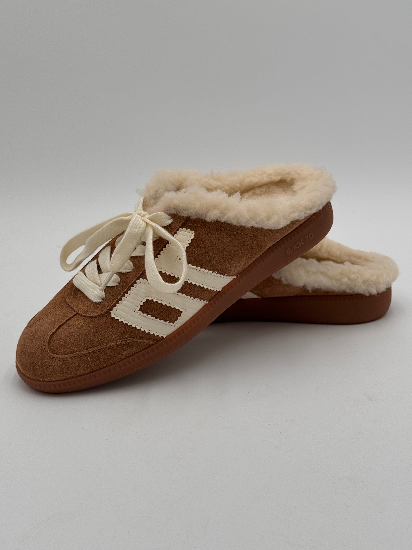 Back70 Easter Shearling Backless Sneakers in Tobacco size 39 US 8