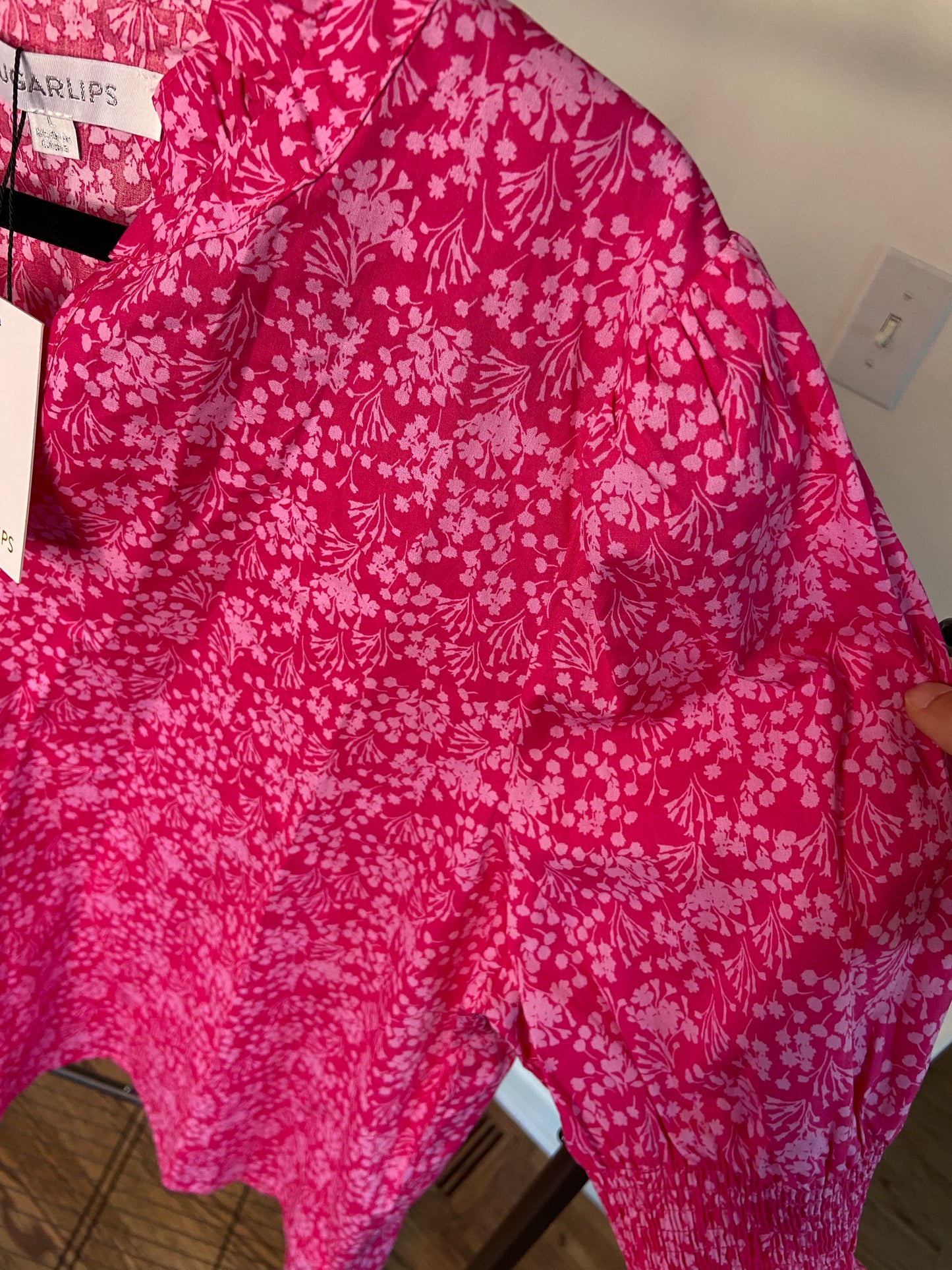 Sugarlips Pink Palisades Reign Split Neck Top size L