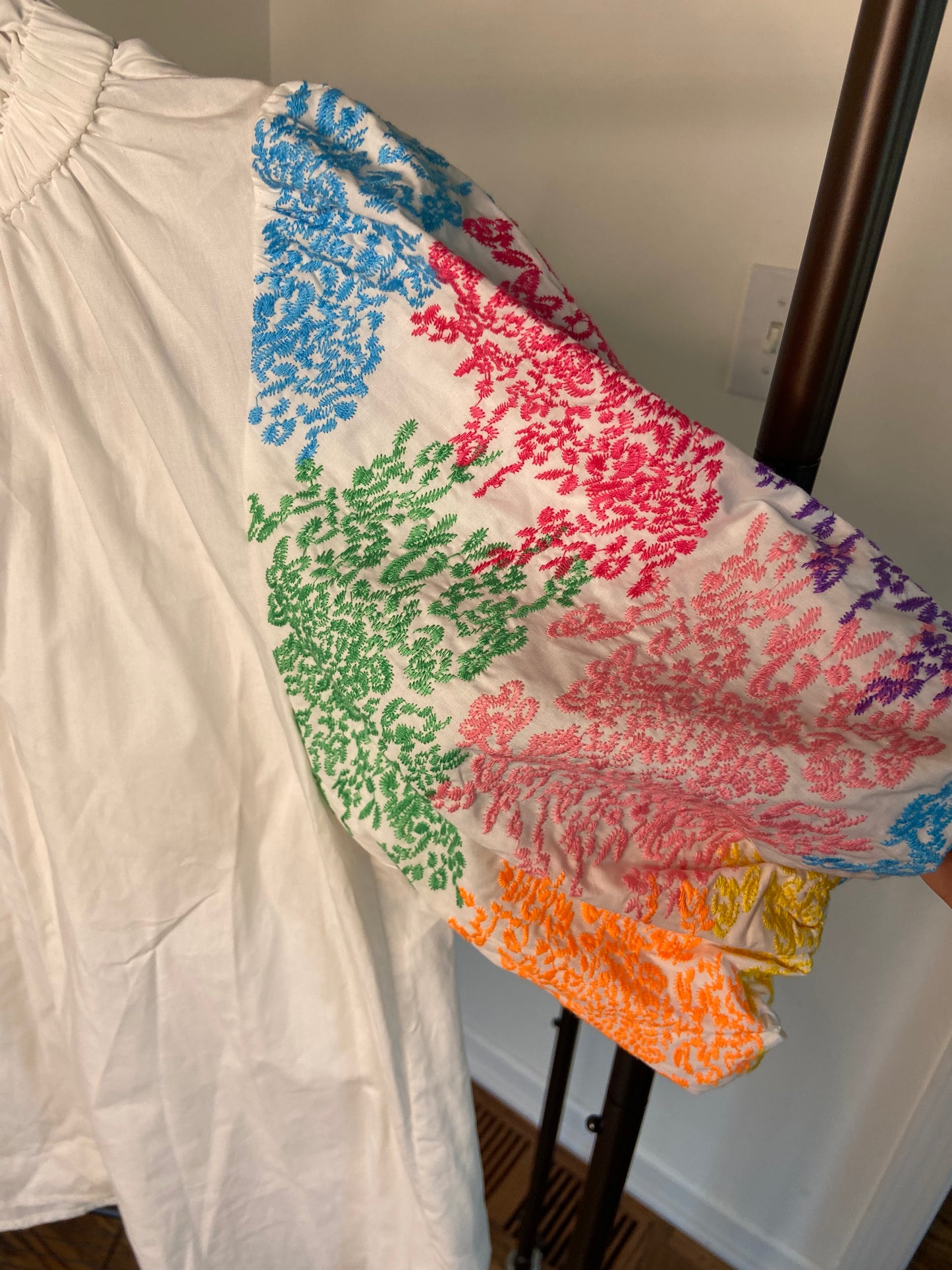 THML Puff Sleeve Embroidered Blouse size L