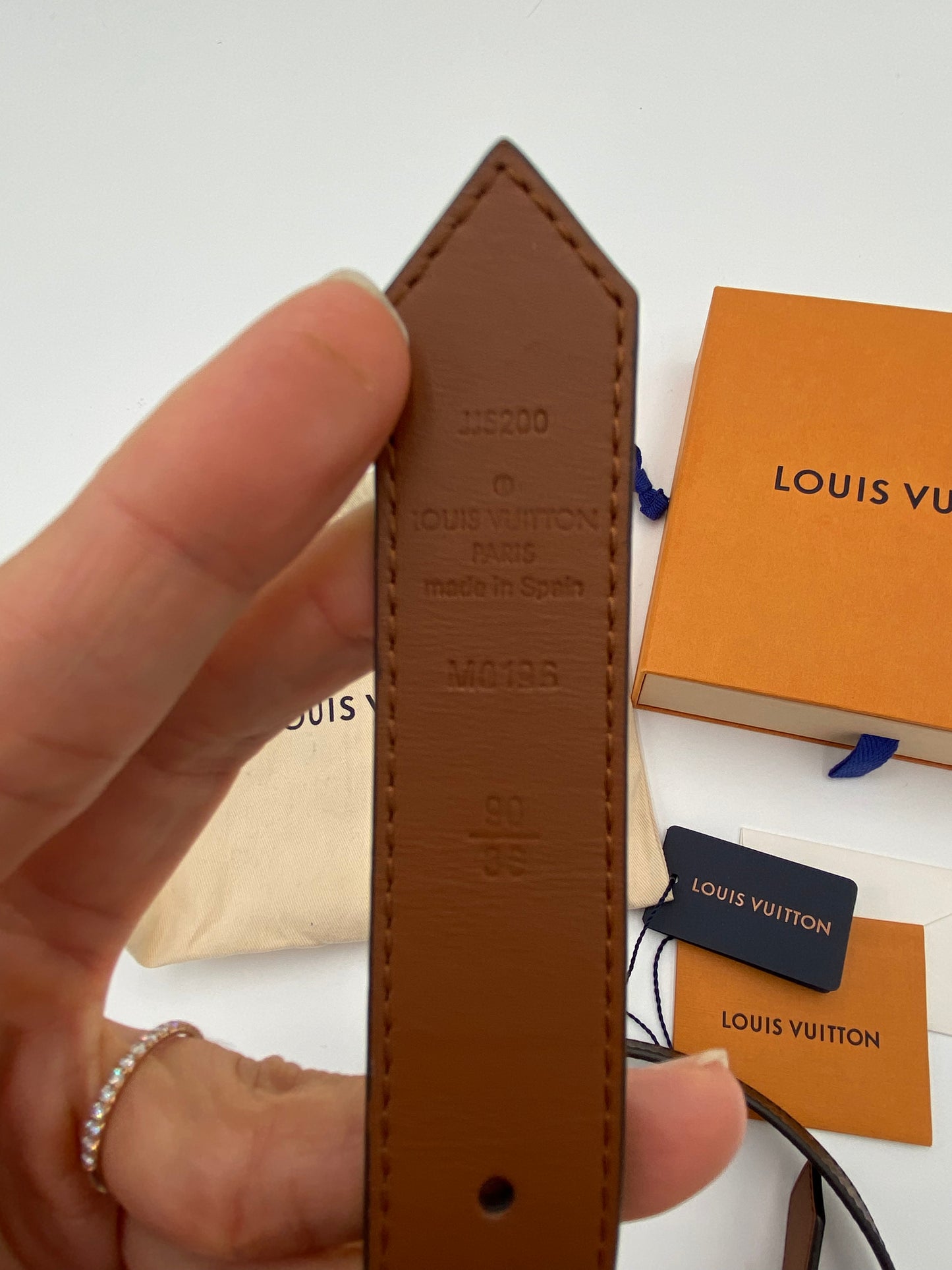 Louis Vuitton Dauphine 25mm Reversible Belt size 90