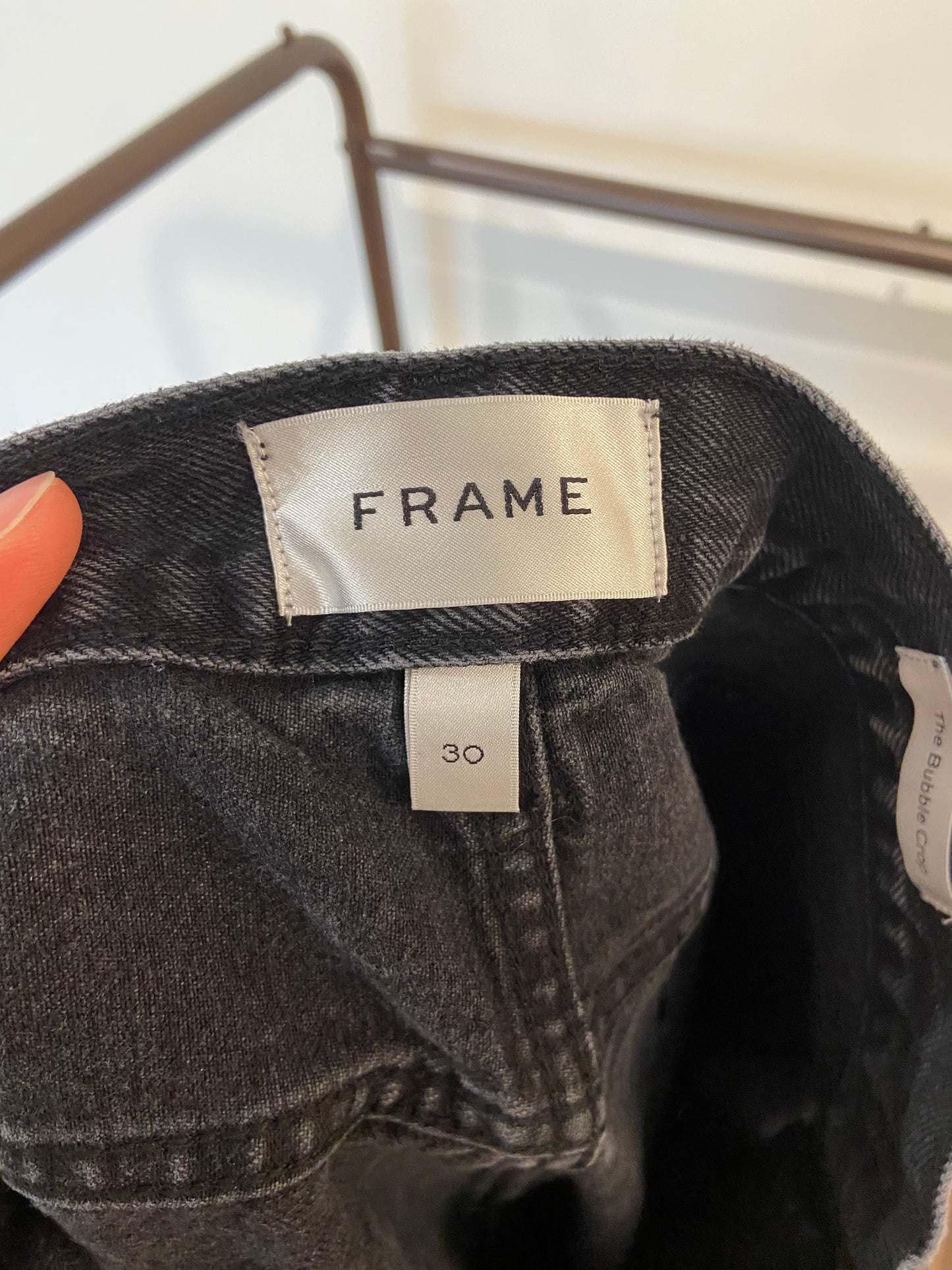 Frame The Bubble Cropped Frayed High Rise Barrel-Leg Jeans size 30