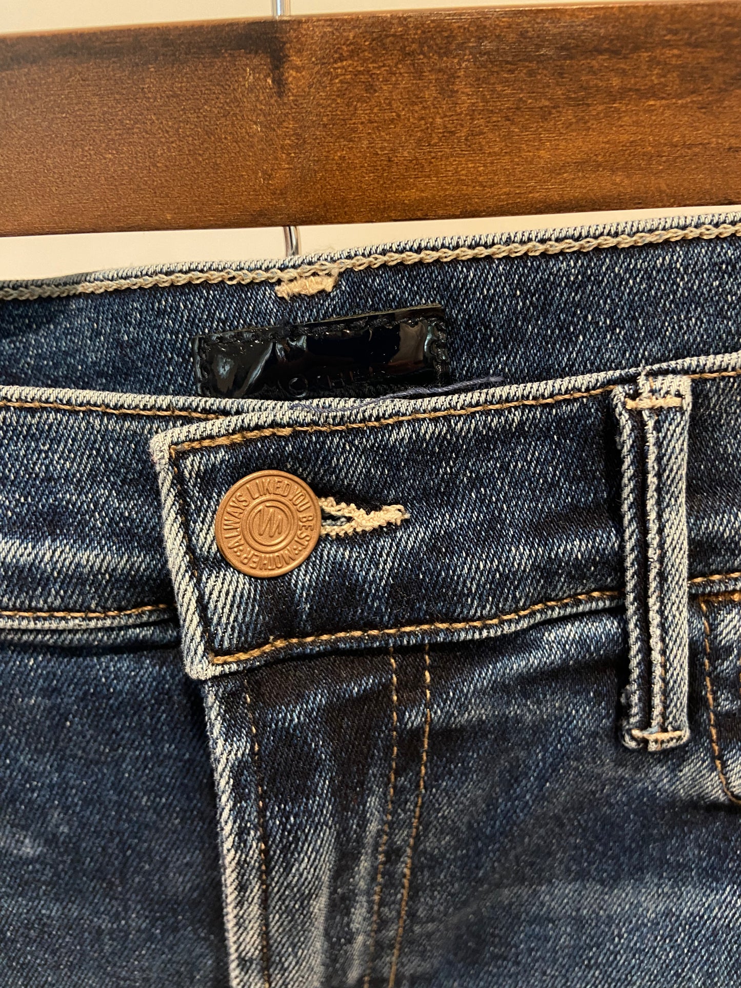Mother The Hustler Roller Heel Jeans in Need for Speed Wash size 27