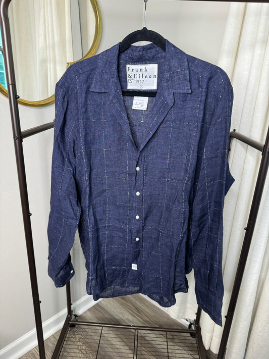 Frank & Eileen Eileen Button Down size XL