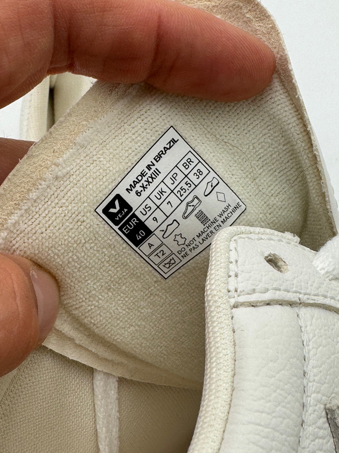 Veja Campo Sneaker Shoes in Extra White Natural Suede size 9
