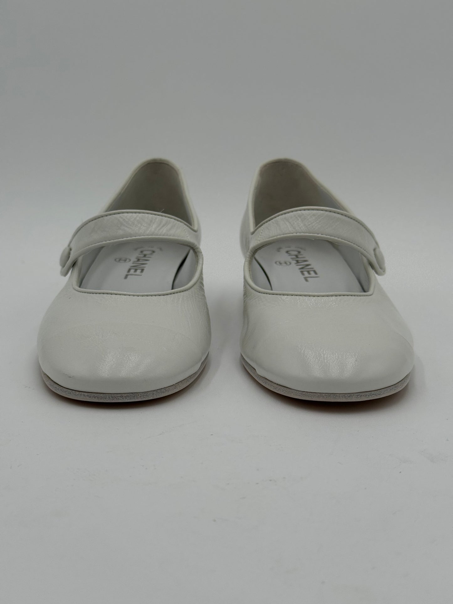 Chanel Mary Jane Pumps in White size 38