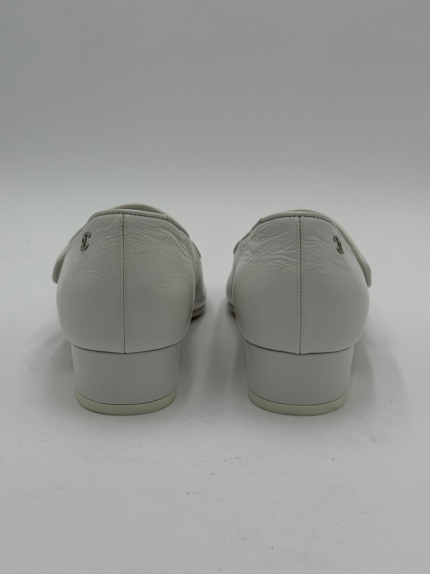 Chanel Mary Jane Pumps in White size 38