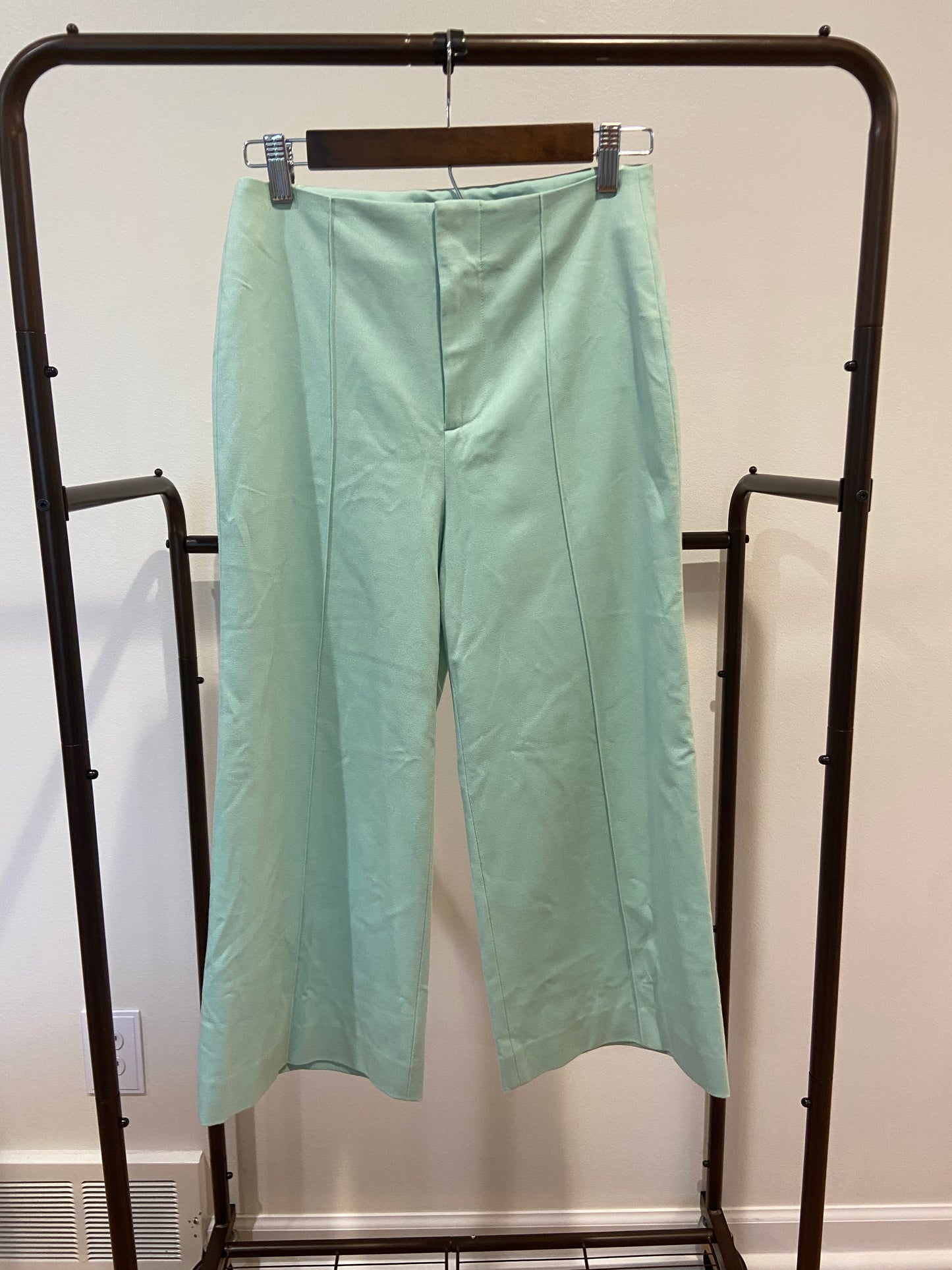 Alice and Olivia Dylan Wide Leg Cropped Pants in Pistachio size 2