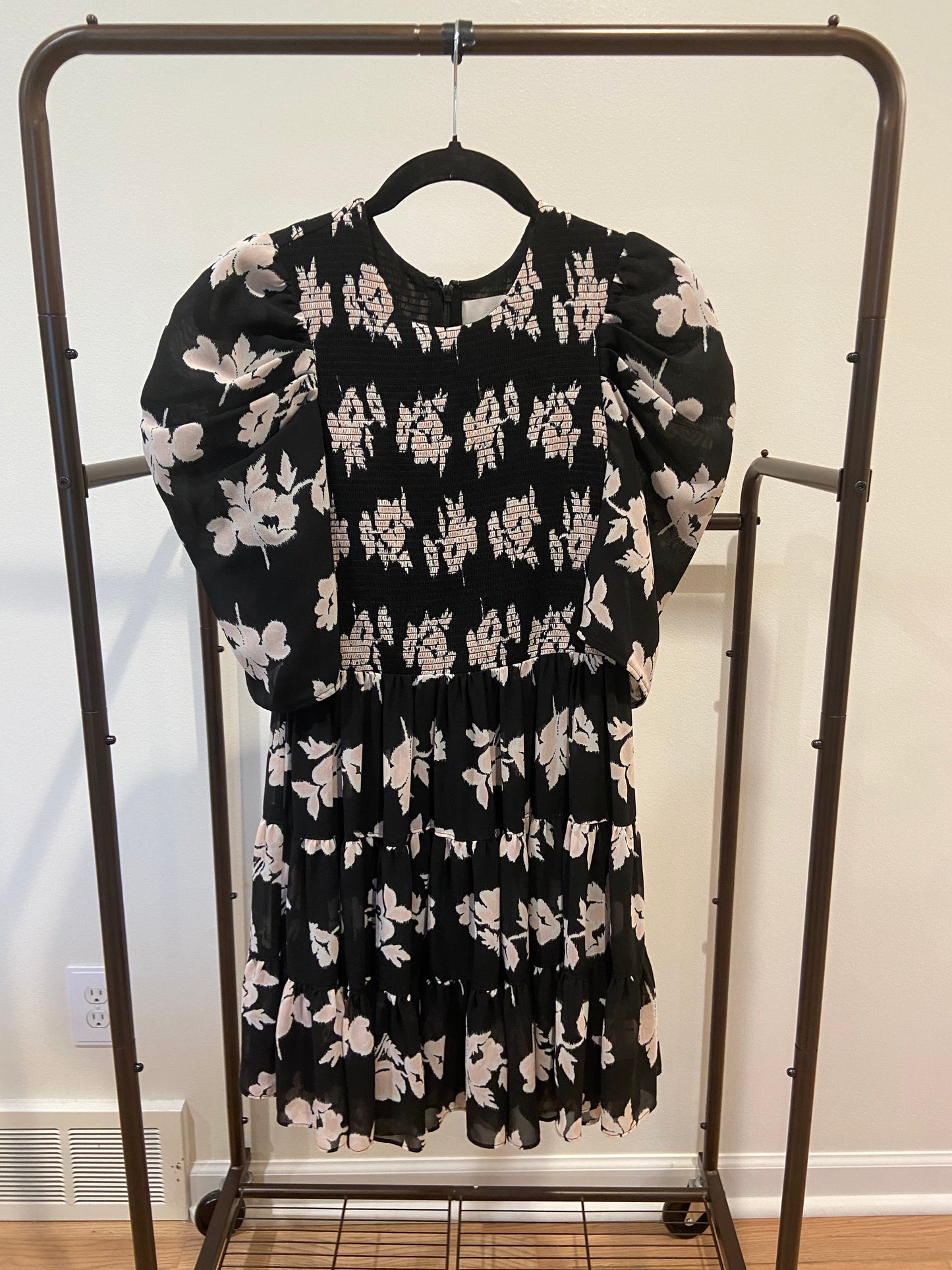 Cinq a Sept Hollis Floral Smocked Bodice Tiered Mini Dress size 4