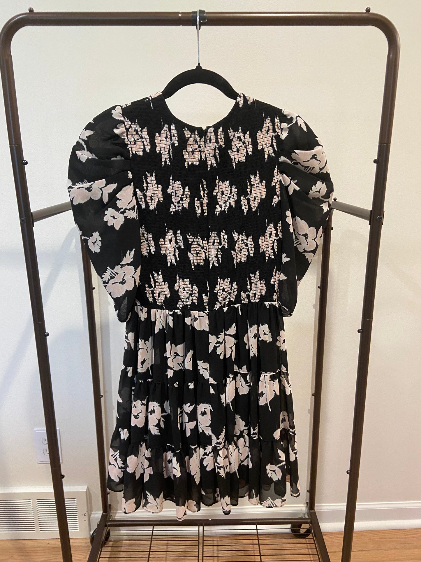 Cinq a Sept Hollis Floral Smocked Bodice Tiered Mini Dress size 4