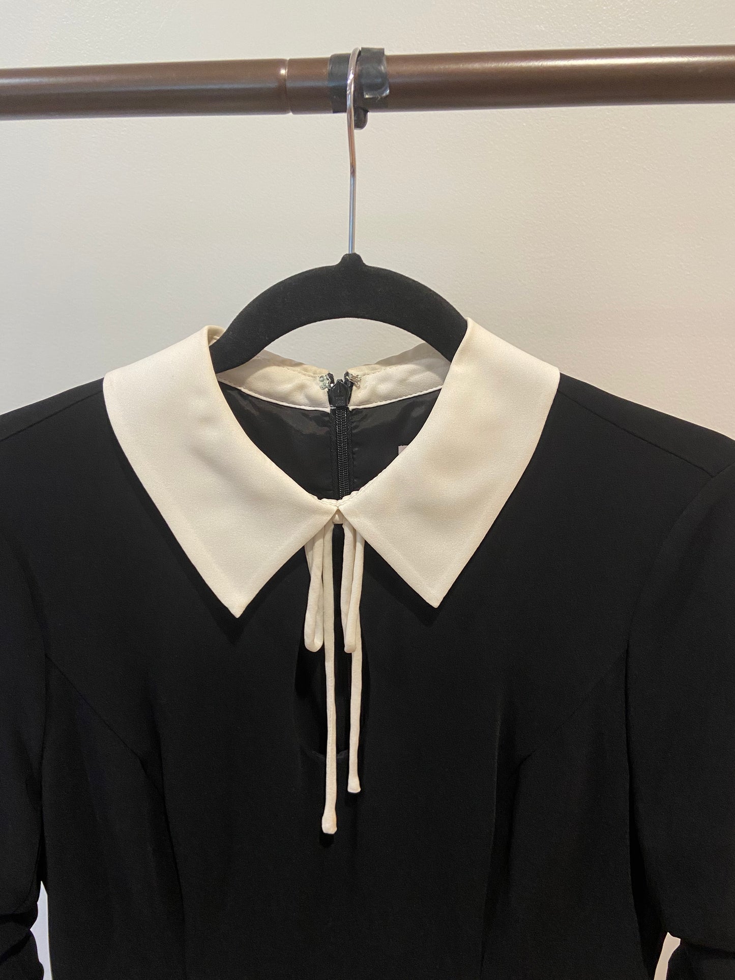 Cinq a Sept Savina Mini Dress in Black Ivory with Lace Trim size 4